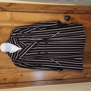 Cute torrid jacket size 1 black with pink ivory and maroon pinstripe 🎩